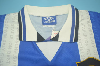 Camiseta de la tercera equipación del Manchester United 1994/96