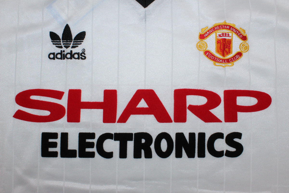 Manchester United 1982/84 Away Shirt