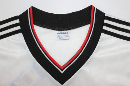 Manchester United 1982/84 Away Shirt