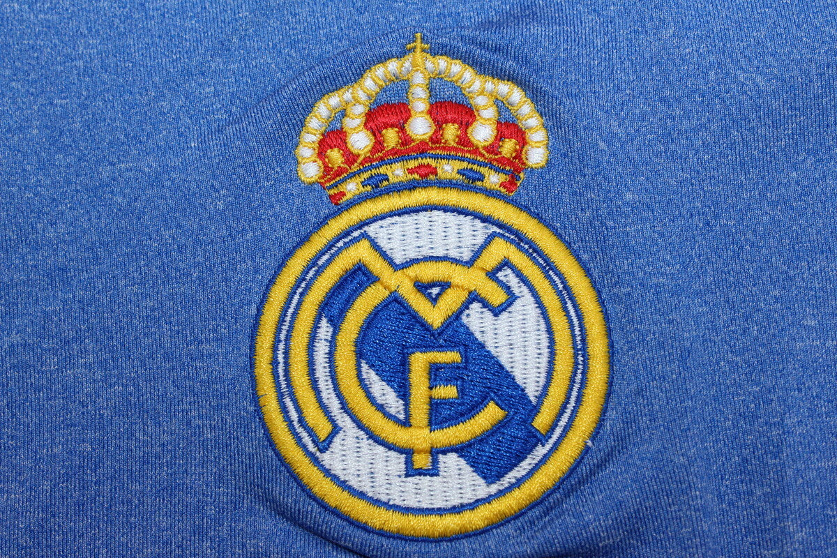 Camiseta de visitante del Real Madrid 2013/14