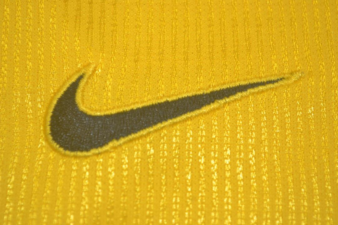 Arsenal 2000/01 UEFA Cup Final Away Shirt