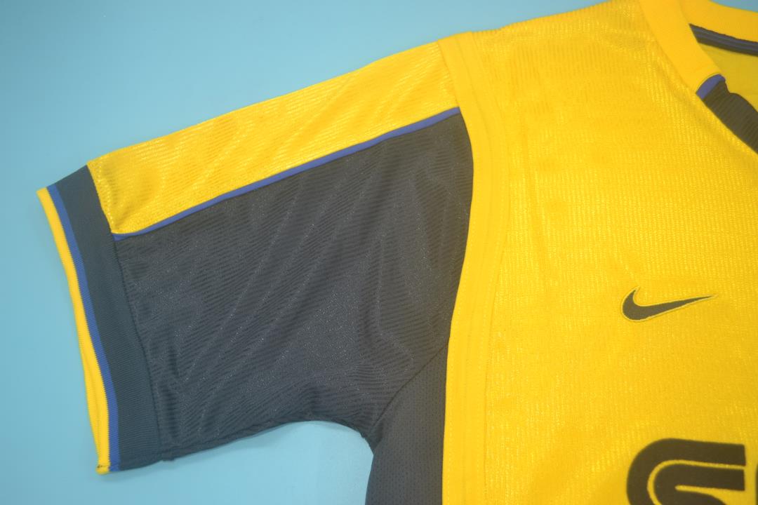 Arsenal 2000/01 UEFA Cup Final Away Shirt