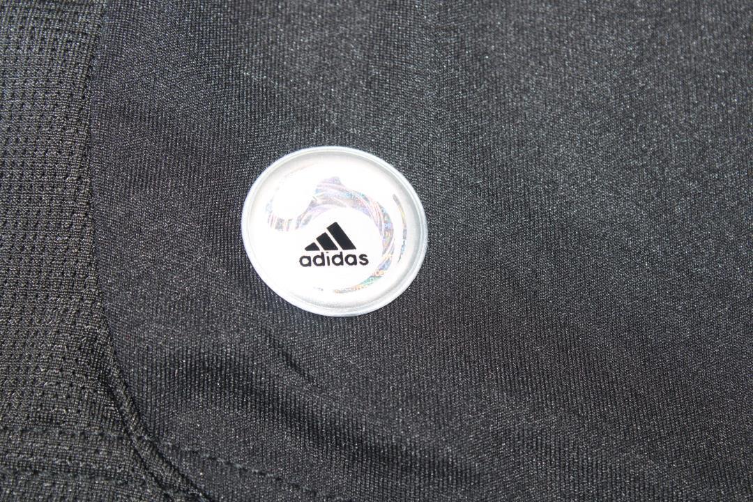 Camiseta de visitante del Real Madrid 2009/10
