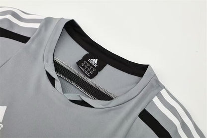 Real Madrid 2004/05 Training Shirt 2