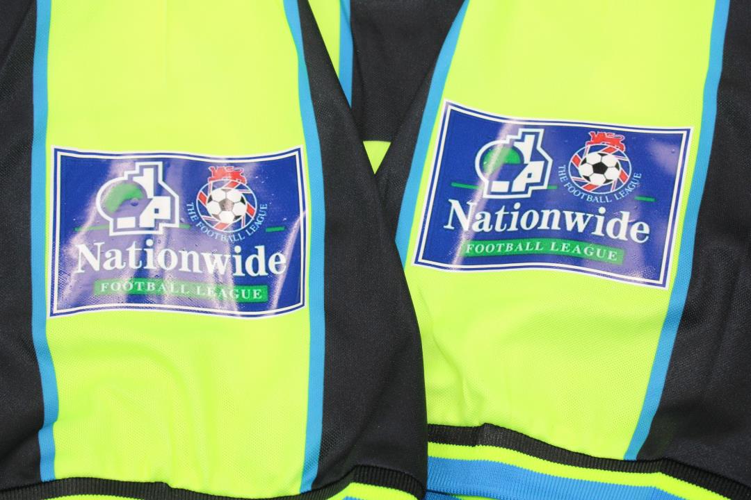 Manchester City 1998/99 Away Shirt